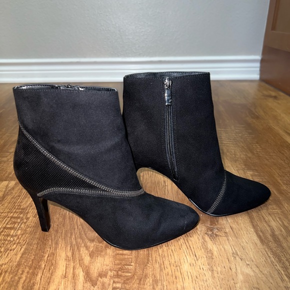 Coach And Four Black Boots 6 Side Zip Heels Zipper Detail Ankle Booties - Picture 4 of 13